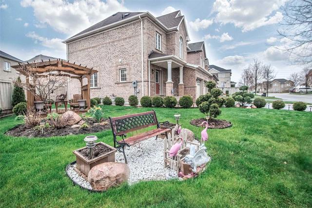 9 Bonner Cres, House detached with 3 bedrooms, 3 bathrooms and 2 parking in Ajax ON | Image 2