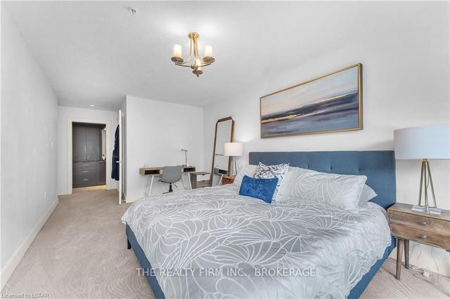 104 - 320 Sugarcreek Tr, Condo with 2 bedrooms, 2 bathrooms and 2 parking in London ON | Image 3