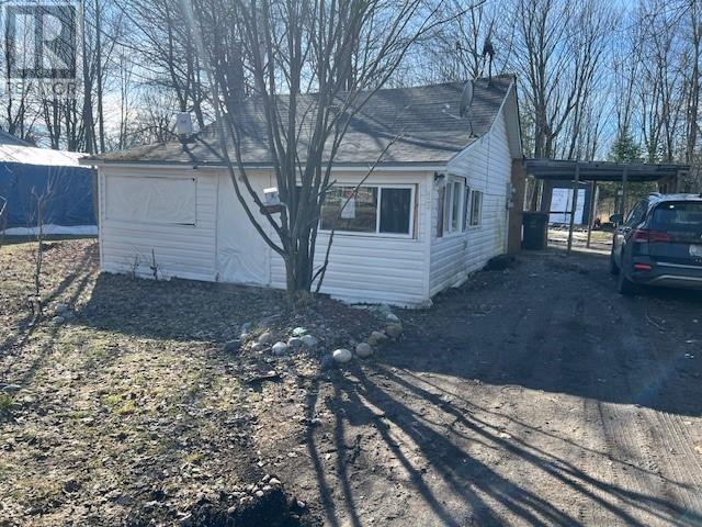17 Victoria St, House detached with 2 bedrooms, 1 bathrooms and null parking in Sault Ste. Marie ON | Image 1