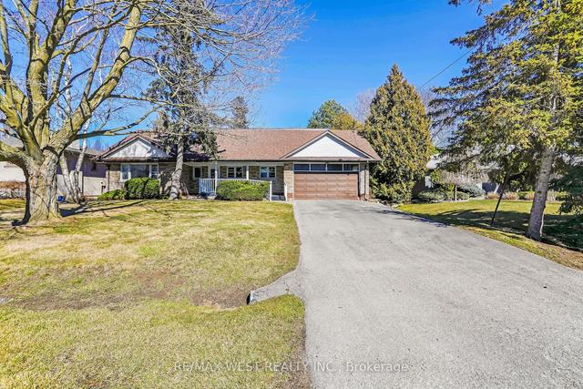 485 The Kingsway, House detached with 3 bedrooms, 3 bathrooms and 6 parking in Toronto ON | Image 1