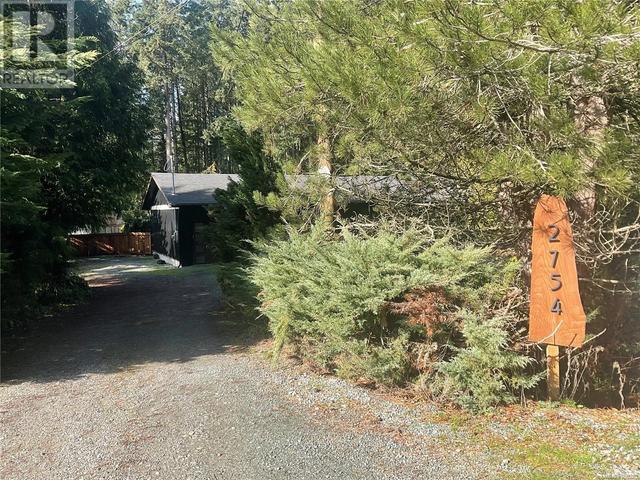 2754 Scobhal Rd, House detached with 3 bedrooms, 2 bathrooms and 4 parking in Cowichan Valley B BC | Image 1
