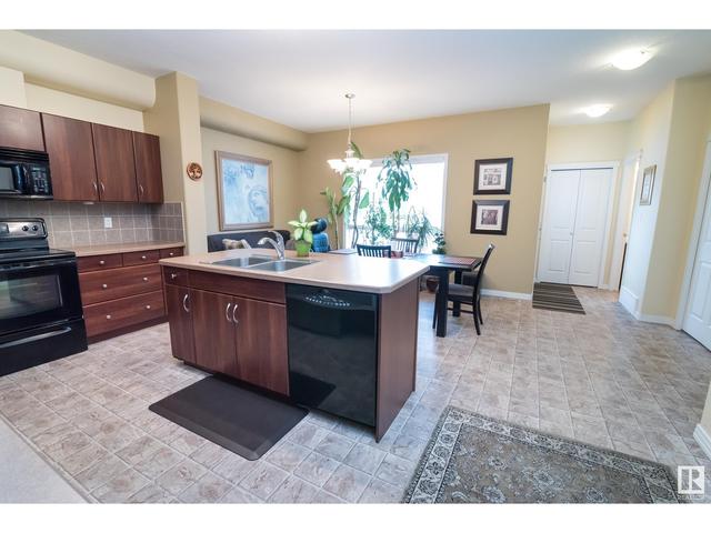4467 Mccrae Av Nw, House attached with 3 bedrooms, 2 bathrooms and null parking in Edmonton AB | Image 11