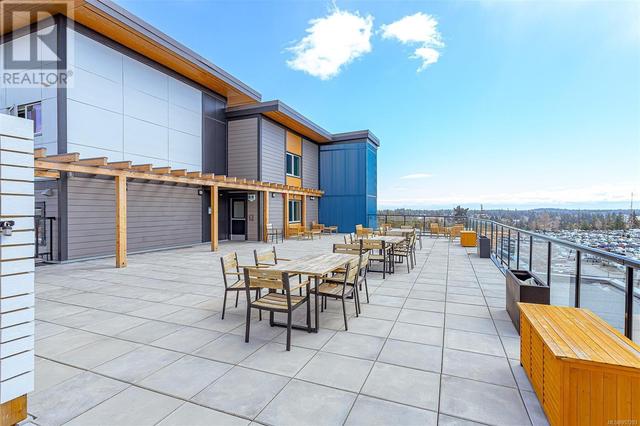 Rooftop Patio | Image 28