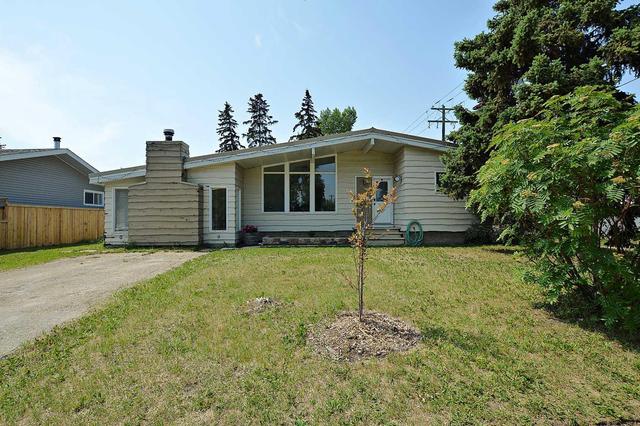 9108 99 Street, House detached with 4 bedrooms, 2 bathrooms and 4 parking in Grande Prairie AB | Image 2