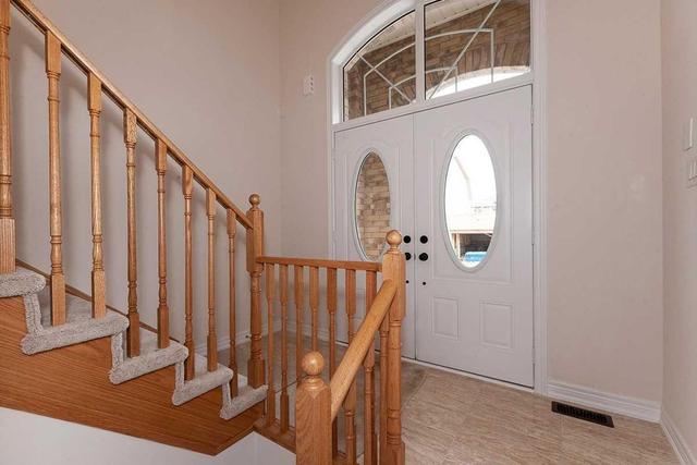 49 Geranium Cres, House detached with 5 bedrooms, 5 bathrooms and 2 parking in Brampton ON | Image 3