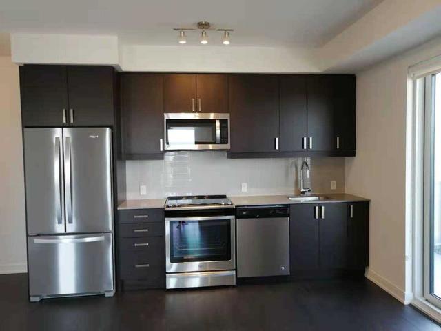 1021 - 8 Nahani Way, Condo with 2 bedrooms, 2 bathrooms and 1 parking in Mississauga ON | Image 4