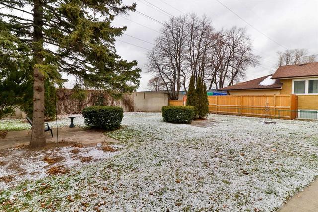 1349 Melton Dr, House detached with 3 bedrooms, 2 bathrooms and 8 parking in Mississauga ON | Image 19