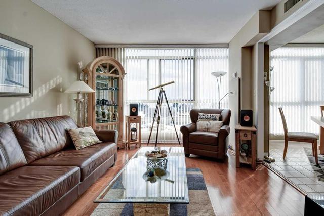 402 - 415 Locust St, Condo with 1 bedrooms, 2 bathrooms and 2 parking in Burlington ON | Image 3