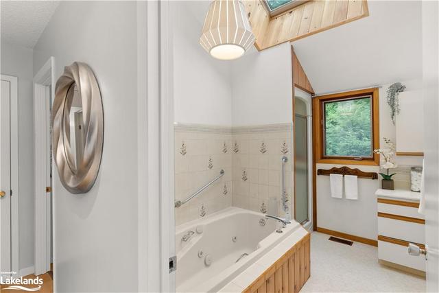 4428 Kawagama Lake Road, House detached with 3 bedrooms, 2 bathrooms and 11 parking in Algonquin Highlands ON | Image 24