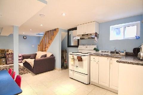 12 Louvain St, House detached with 2 bedrooms, 2 bathrooms and 4 parking in Toronto ON | Image 5