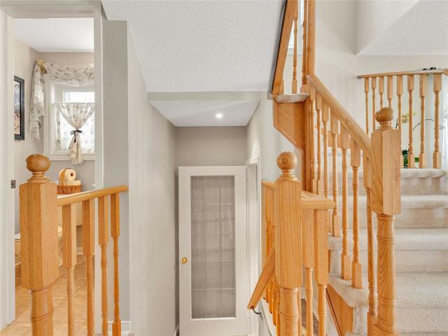 7314 Cork Tree Row, House semidetached with 3 bedrooms, 4 bathrooms and 3 parking in Mississauga ON | Image 25