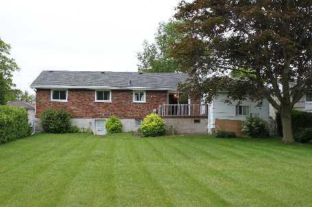 209 Broadway St, House detached with 3 bedrooms, 2 bathrooms and 3 parking in Kincardine ON | Image 8