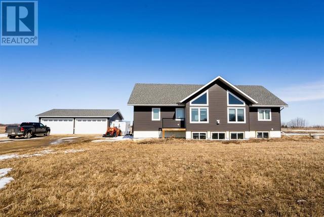 1004 Mccarter Avenue, House detached with 6 bedrooms, 3 bathrooms and 2 parking in Camrose County AB | Image 5