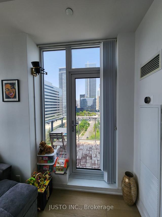 1209 - 28 Avondale Ave, Condo with 2 bedrooms, 2 bathrooms and 1 parking in Toronto ON | Image 21