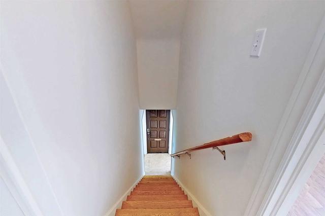 130 Homewood Ave, House detached with 3 bedrooms, 2 bathrooms and 3 parking in Toronto ON | Image 14