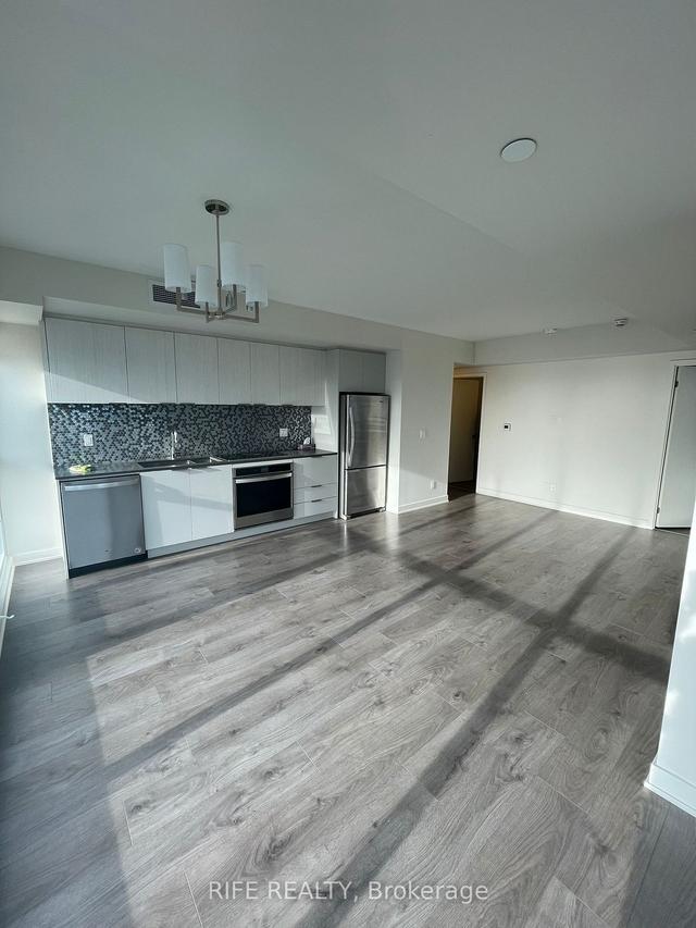 2011 - 2 Sonic Way, Condo with 2 bedrooms, 2 bathrooms and 1 parking in Toronto ON | Image 1