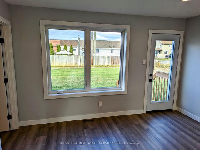 1105 Frederica St W, House detached with 3 bedrooms, 2 bathrooms and 3 parking in Thunder Bay ON | Image 6