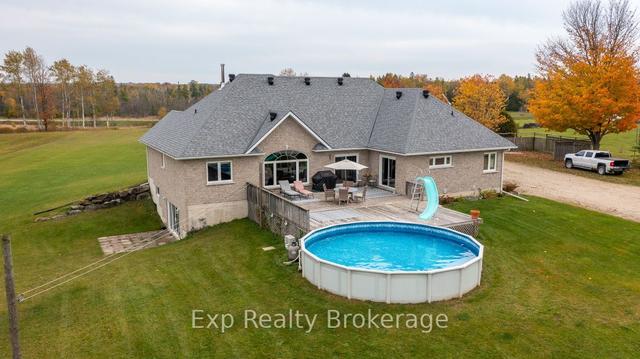 315716 Highway 6, House detached with 4 bedrooms, 3 bathrooms and 10 parking in Chatsworth ON | Image 12
