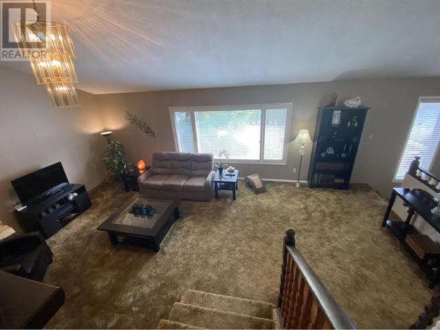 2061 Hemlock Street, House detached with 4 bedrooms, 3 bathrooms and null parking in Kitimat Stikine E BC | Image 10