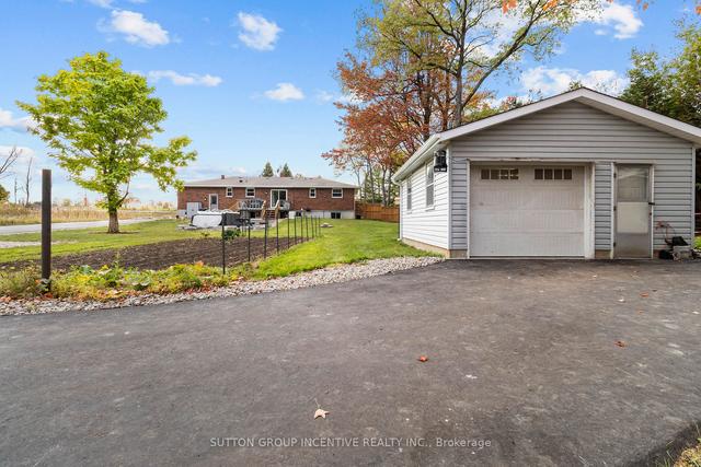 7941 10 Sdrd, House detached with 3 bedrooms, 3 bathrooms and 27 parking in Innisfil ON | Image 8
