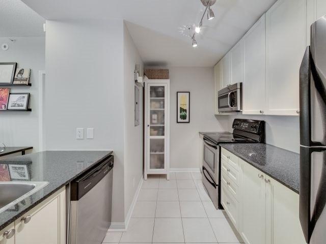 th30 - 78 Carr St, Townhouse with 2 bedrooms, 2 bathrooms and 1 parking in Toronto ON | Image 9