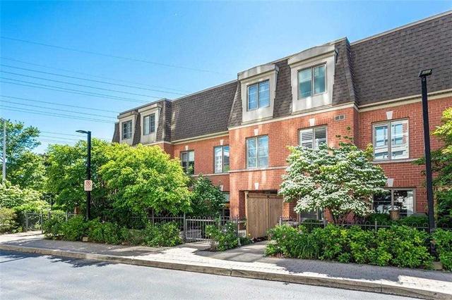 8 - 442 Maple Ave, Townhouse with 3 bedrooms, 3 bathrooms and 2 parking in Burlington ON | Image 1