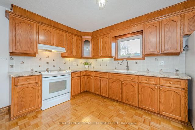 2 Beverley St, House detached with 2 bedrooms, 4 bathrooms and 6 parking in Guelph ON | Image 40