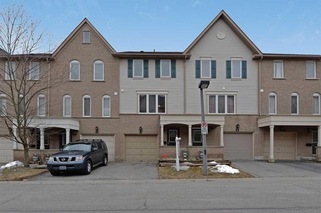 47 Mcgonigal Lane, Townhouse with 3 bedrooms, 2 bathrooms and 1 parking in Ajax ON | Image 1