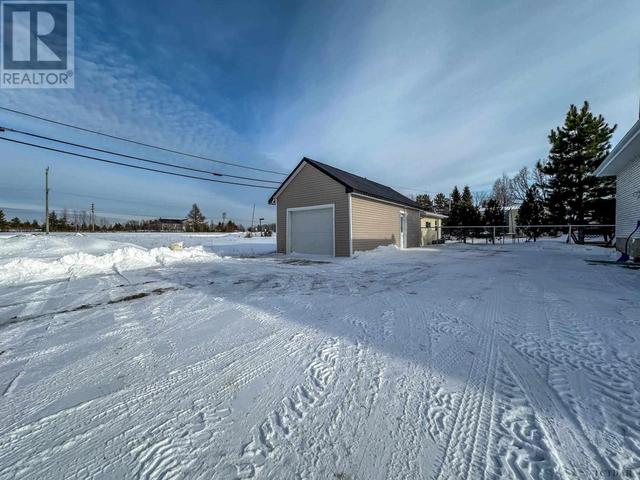367 Timmins Ave, House detached with 5 bedrooms, 2 bathrooms and null parking in Black River Matheson ON | Image 36