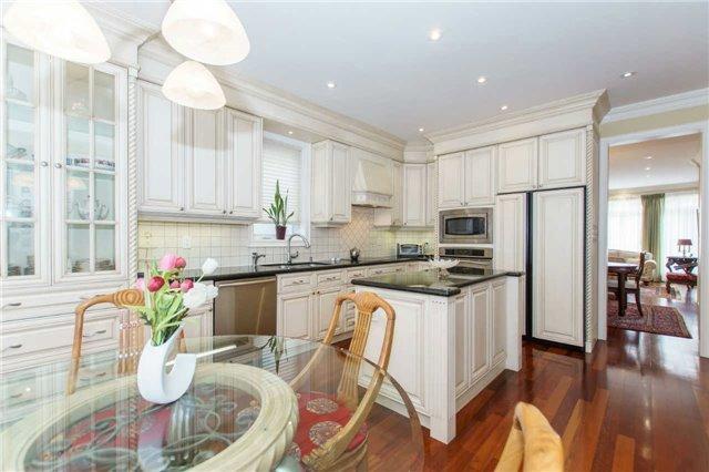 365 Longmore St, House detached with 4 bedrooms, 5 bathrooms and 4 parking in Toronto ON | Image 8