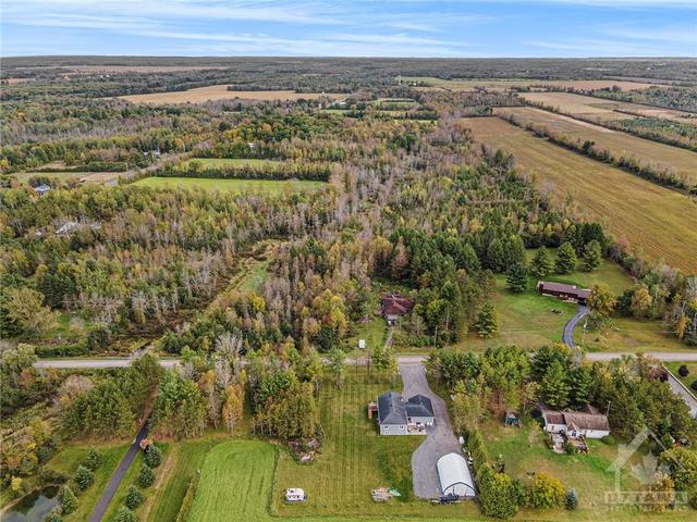 710 Mcfarlane Road, House detached with 3 bedrooms, 2 bathrooms and 8 parking in North Grenville ON | Image 4
