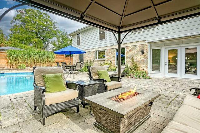 2124 Agincourt Cres, House detached with 4 bedrooms, 3 bathrooms and 6 parking in Burlington ON | Image 15