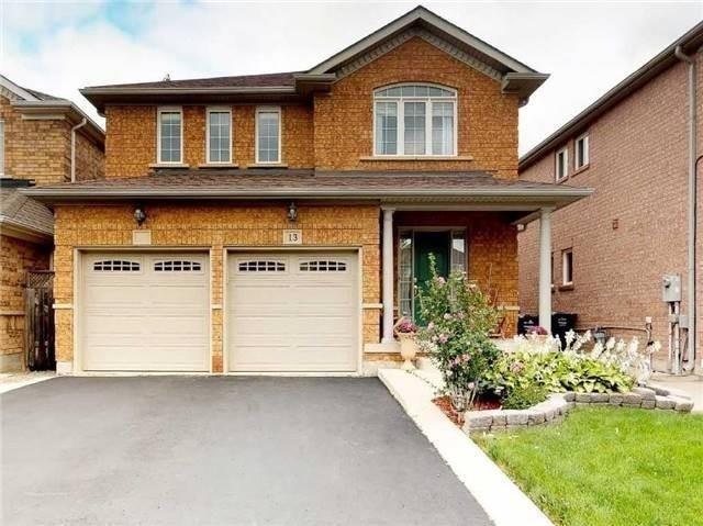 13 Waterdale Rd, House detached with 4 bedrooms, 3 bathrooms and 2 parking in Brampton ON | Image 1