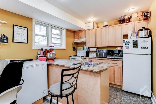 390 Mackay Street, House other with 0 bedrooms, 0 bathrooms and 3 parking in Ottawa ON | Image 4
