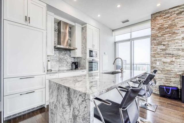ph 1 - 300 Front St W, Condo with 3 bedrooms, 3 bathrooms and 2 parking in Toronto ON | Image 3