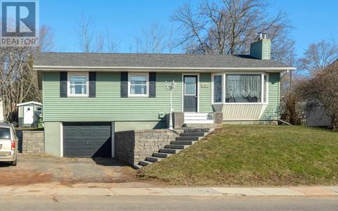 25 Kirkwood Drive, House detached with 3 bedrooms, 1 bathrooms and null parking in Charlottetown PE | Card Image