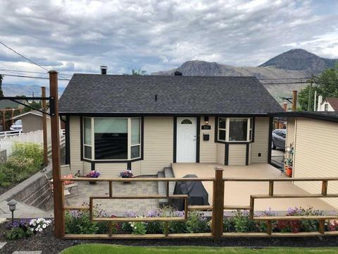 922 Pleasant St, House detached with 2 bedrooms, 3 bathrooms and 3 parking in Kamloops BC | Card Image