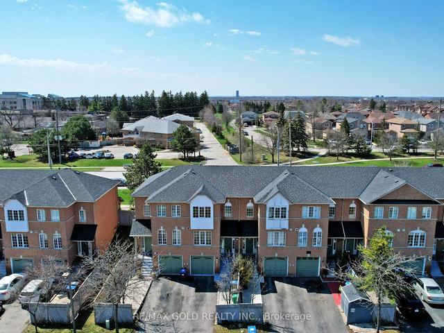 59 - 65 Brickyard Way, House attached with 3 bedrooms, 3 bathrooms and 3 parking in Brampton ON | Image 1