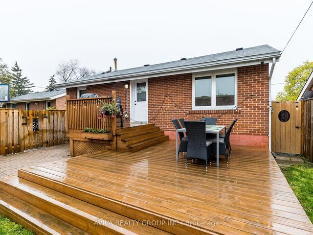 19 Cornwall Rd, House detached with 3 bedrooms, 2 bathrooms and 6 parking in Brampton ON | Image 26