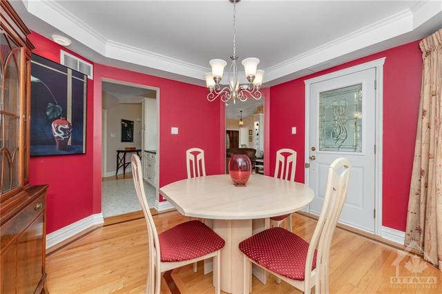 348 Carleton Avenue, House detached with 4 bedrooms, 3 bathrooms and 4 parking in Ottawa ON | Image 7
