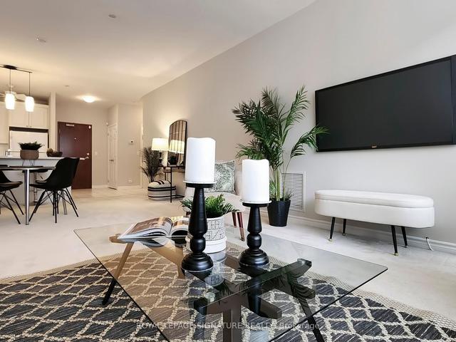 209 - 980 Yonge St, Condo with 1 bedrooms, 1 bathrooms and 0 parking in Toronto ON | Image 2