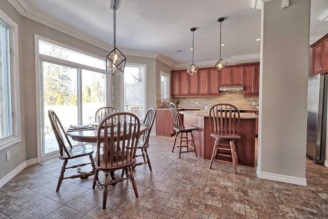 492 Britannia Ave, House detached with 4 bedrooms, 4 bathrooms and 6 parking in Oshawa ON | Image 3