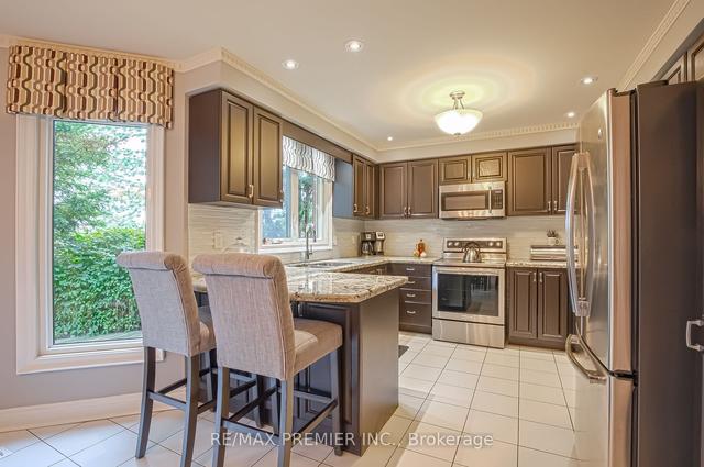 42 Woolacott Rd, House detached with 4 bedrooms, 6 bathrooms and 6 parking in Vaughan ON | Image 6