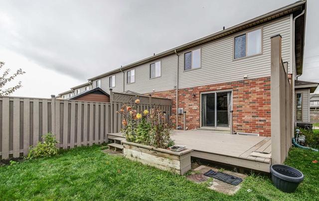 73 Washburn Dr, House attached with 3 bedrooms, 3 bathrooms and 2 parking in Guelph ON | Image 35
