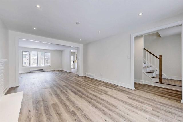 8 Tuscay Crt, House detached with 5 bedrooms, 2 bathrooms and 6 parking in Markham ON | Image 21