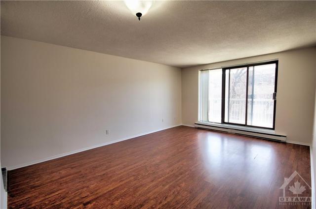 307 - 1180 Ohio Street, Condo with 2 bedrooms, 1 bathrooms and 1 parking in Ottawa ON | Image 7