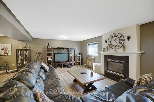 7228 Kelly Dr, House detached with 3 bedrooms, 2 bathrooms and 3 parking in Niagara Falls ON | Image 18