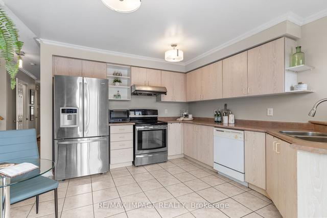 8572 Martin Grove Rd, House detached with 3 bedrooms, 3 bathrooms and 2 parking in Vaughan ON | Image 6