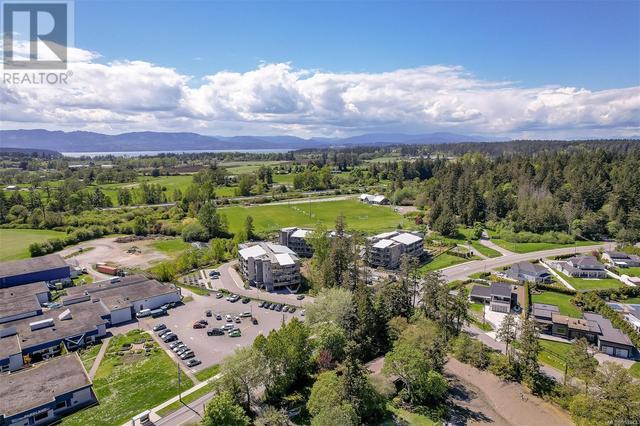 405 - 10680 Mcdonald Park Rd, Condo with 2 bedrooms, 2 bathrooms and 2 parking in North Saanich BC | Image 35
