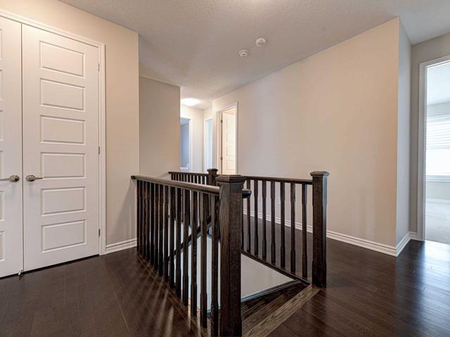 1380 Basswood Cres, House detached with 4 bedrooms, 3 bathrooms and 6 parking in Milton ON | Image 27